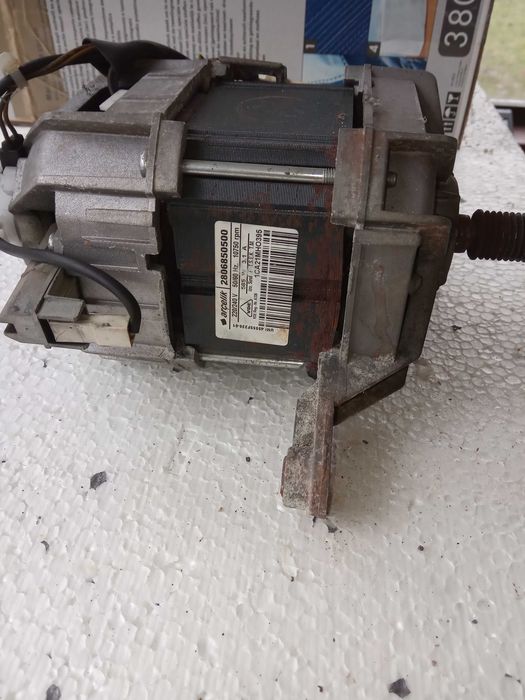 Silnik 1,0 kW,1400obr/min