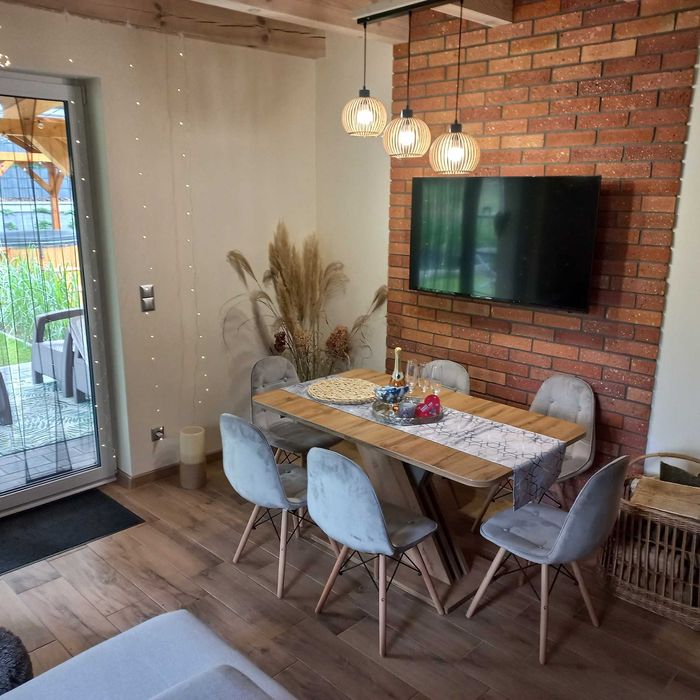 Dom nad jeziorem do wynajęcia, sauna, jakuzzi. Dom ogrzewany.