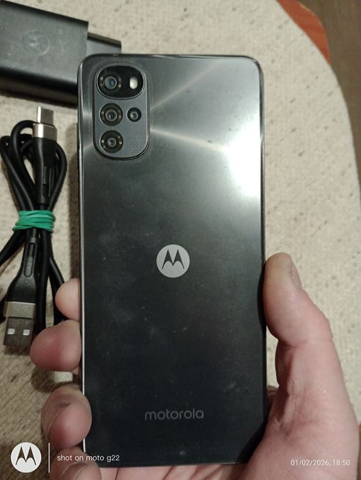 Моторола g 22...