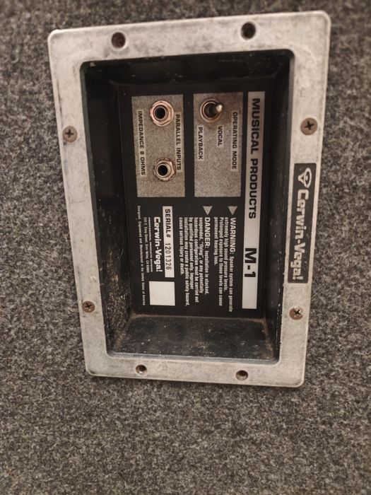 2 Colunas de som Cerwin-Vega M-1