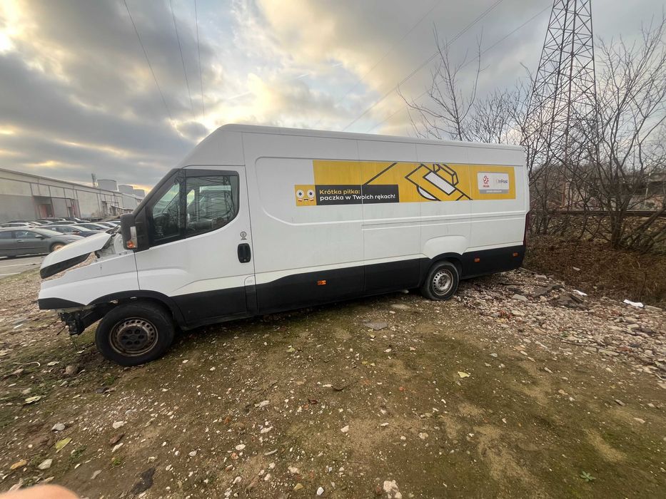 Iveco Daily 2015 furgon 3.5t 250 tys km uszkodzony silnik
