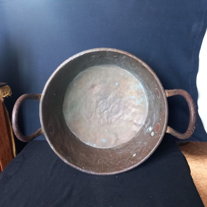 Tacho antigovgrande em latão