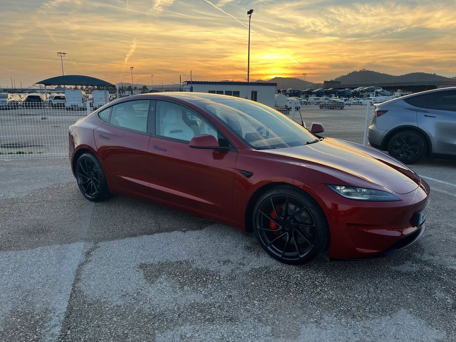 Tesla Model 3 Performance Tração Integral