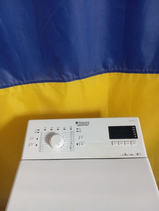 Стиральная машина Аристон на 6 кг WMTF622H