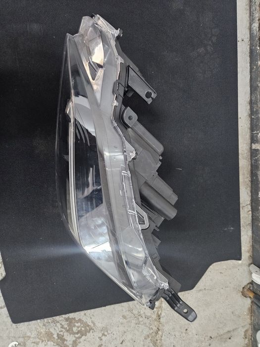 Lampa Reflektor Full Led Toyota Yaris IV Cross