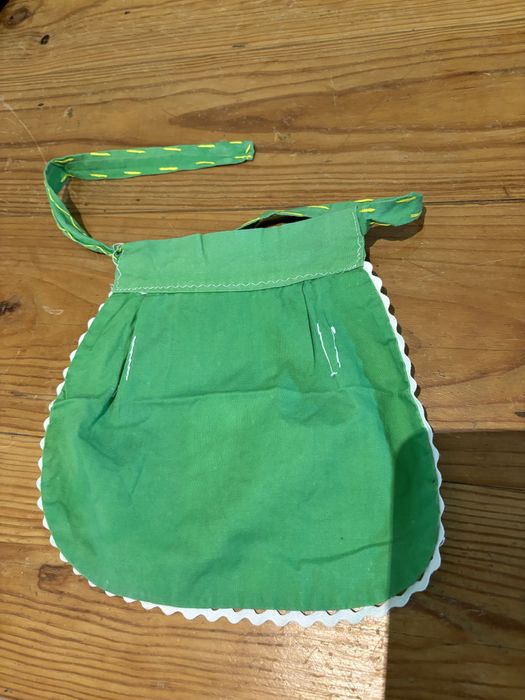 Avental de criança tradicional