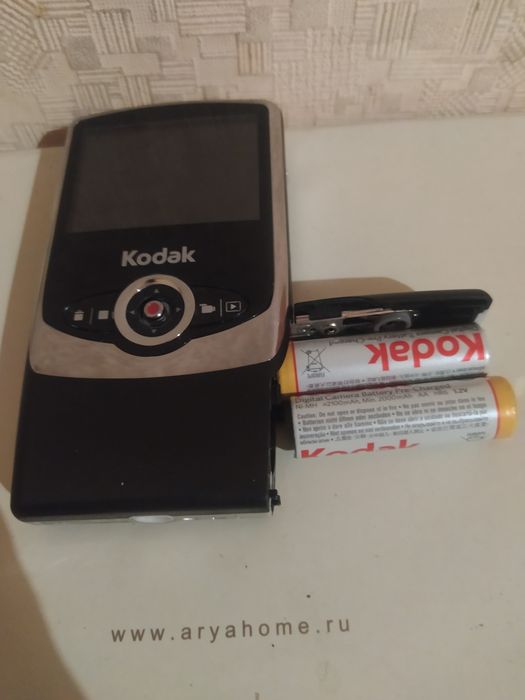Камкордер Kodak Zi6