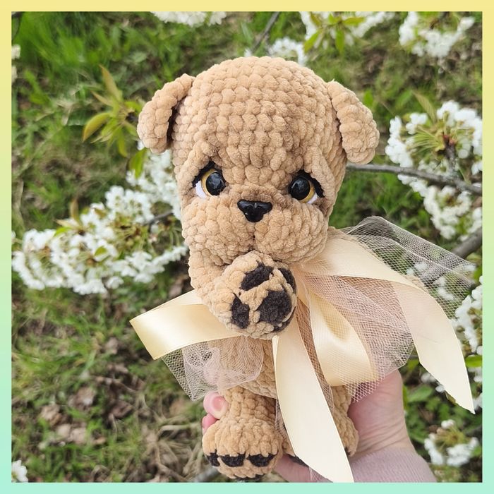 Piesek, pies- zabawka. Maskotka szydełkowa