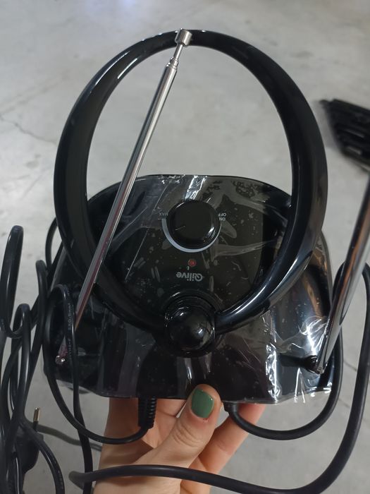 Antena de TV com caixa