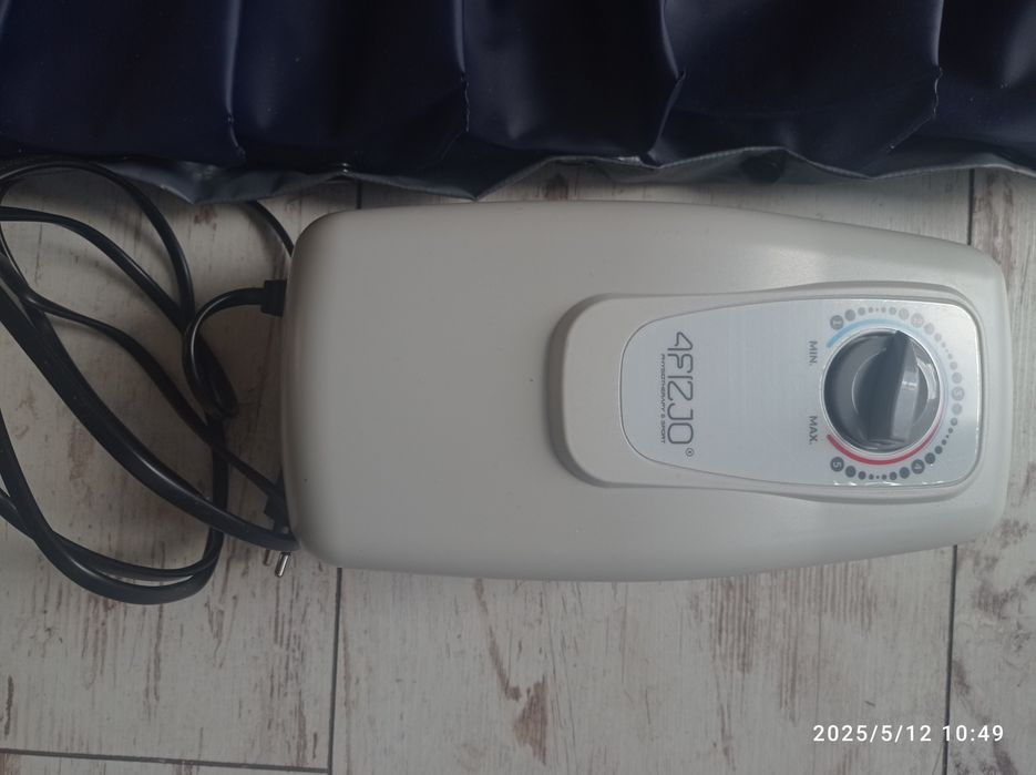 Materac przeciwodleżynowy z pompą