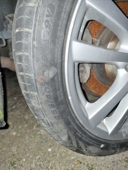 4 jantes lexus com pneus