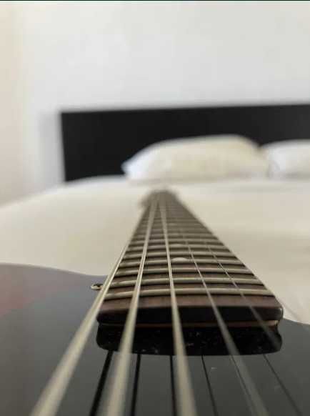 Guitarra Baritona Custom – Tele Style | P90 | Flamed Maple