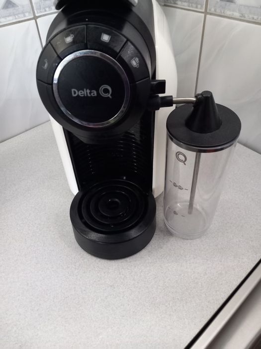 Expres do kawy że spieniaczem mleka