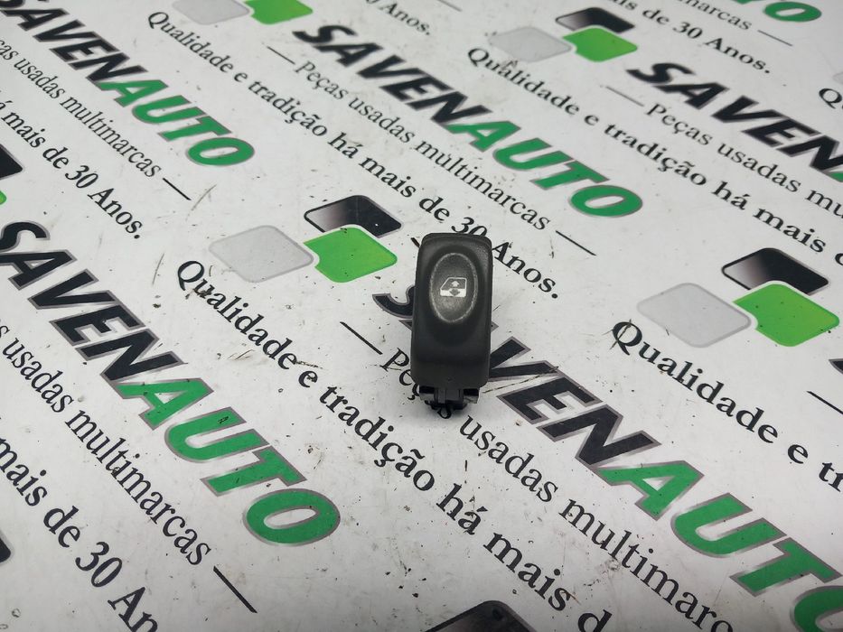 Comando / botão / interruptor vidros frente direito RENAULT Megane Scé