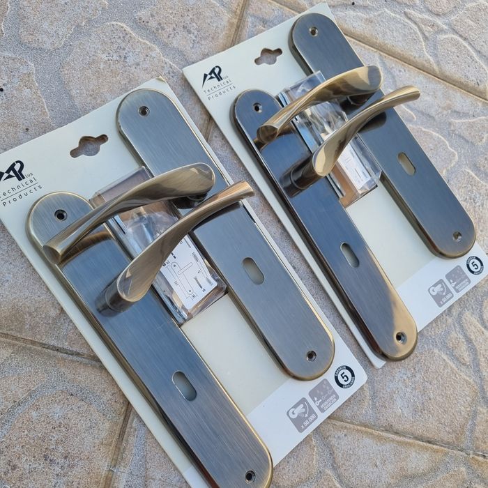 Conjunto de 4 maçanetas puxadores de portas Leroy Merlain novo