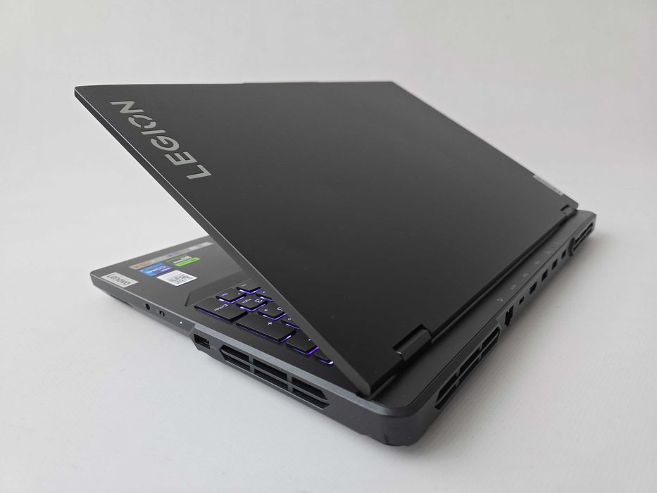 Lenovo LEGION 5 PRO I7 13700HX/RTX 4070/RAM 16GB/SSD 512GB/QHD 240Hz