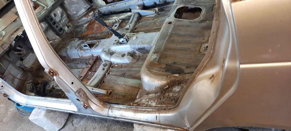 Кузов ВАЗ 2171 Приора универсал 2012 г.в. документы в наличии