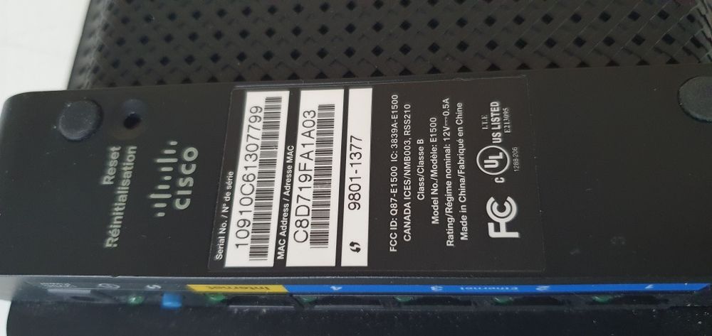 Маршрутизатор LINKSYS E 1500 .