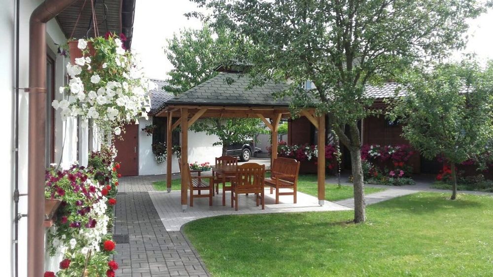 Pokoje Gościnne Pod Lipami