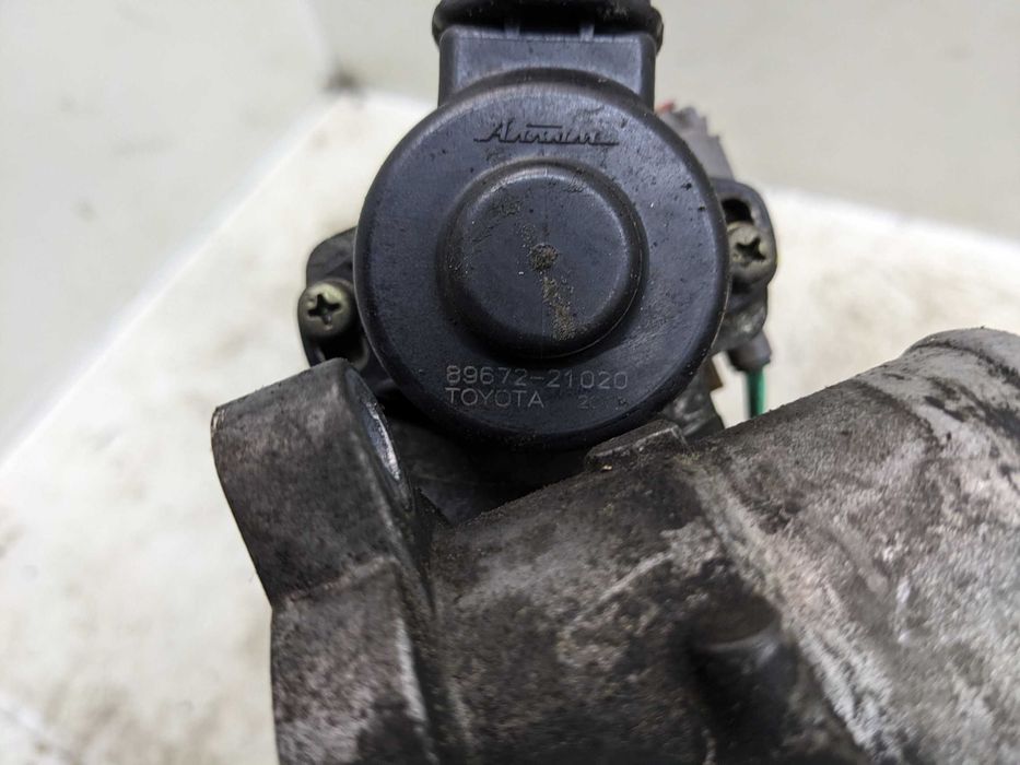 Toyota Corolla E12 Avensis T25 2.0 D4D Przepustnica