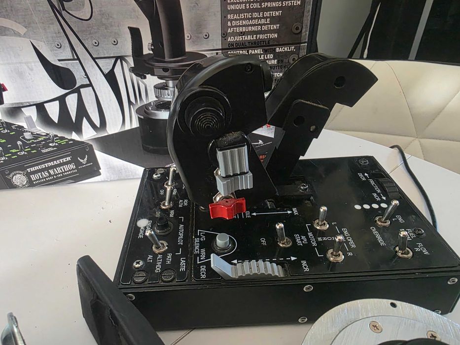 Thrustmaster Warthog Full Kit Plus Pudełko plus dedykowane uchwyty!