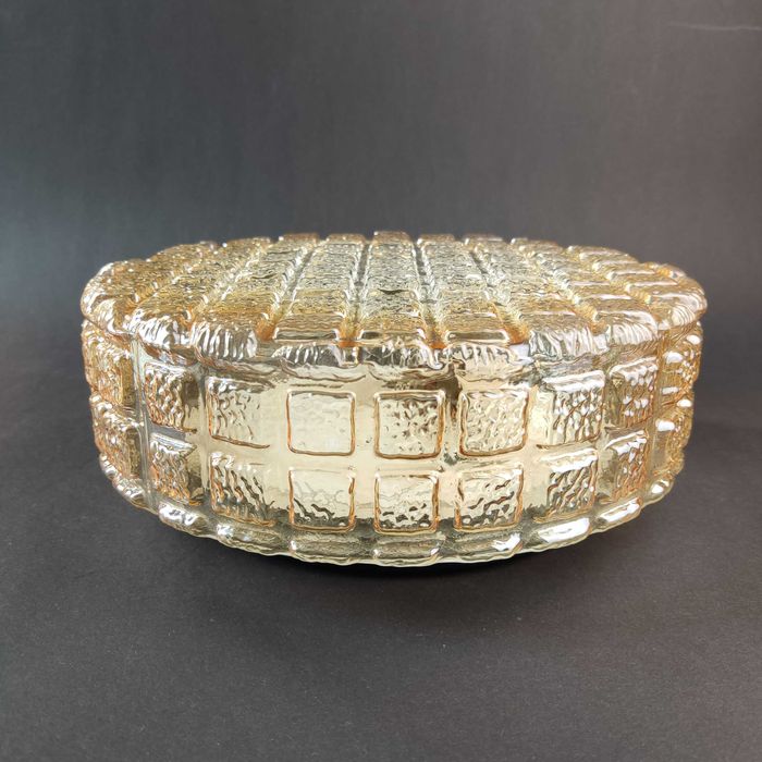 Plafon - szkło opalizujące - wzór w kratkę z lat 70-nr 2 -uszkodzony