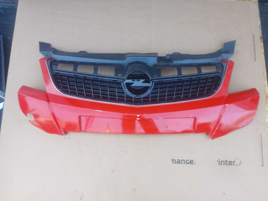 Grill atrapa chłodnicy zderzaka przód czerwony Opel Vectra C Signum LIFT 13260028