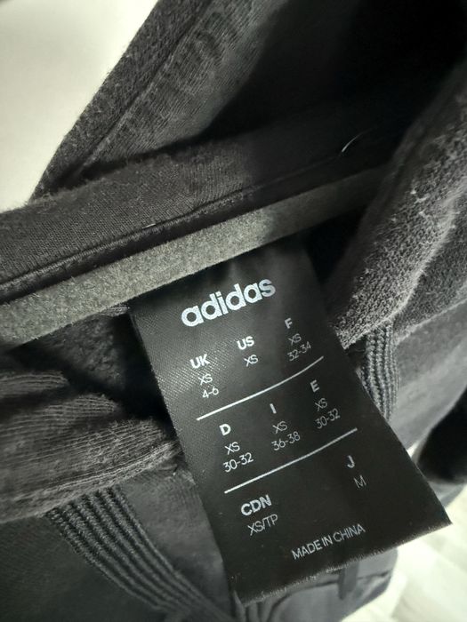 Czarna bluza Adidas