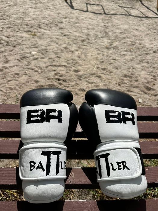 Боксерські рукавички Battler Sport Універсальні (Чорно-білі) 16Oz