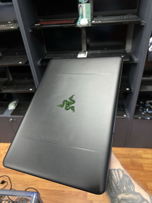 4K сенсорный Премиальный мощный игровой ноутбук Razer Blade  nvidia 6гб.
