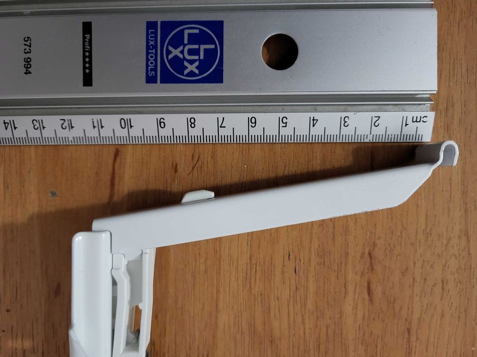 Konsole (uchwyty) MCK 108 do grzejników higienicznych Purmo 600 - 2szt