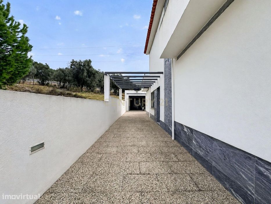 Moradia T3+2 em Alcácer do Sal - Espaço, conforto e proximidade á Comp