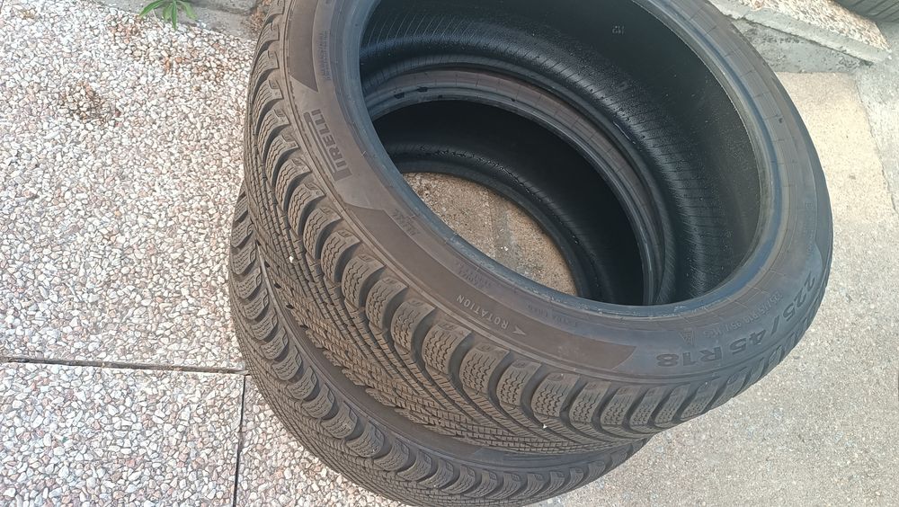 Par de Pneus Pirelli 225/45/18