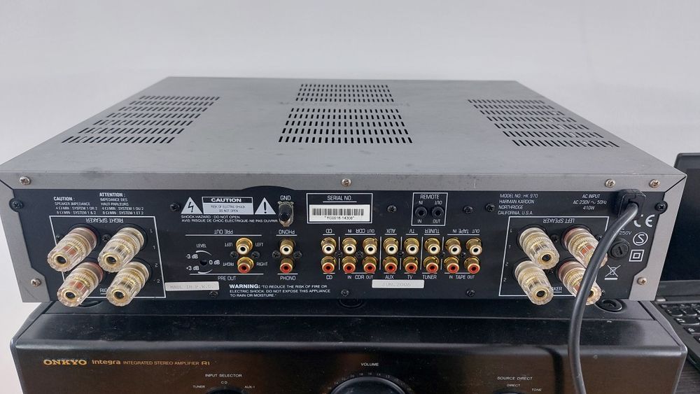 Harman Kardon HK970 стерео підсилювач з пультом.
