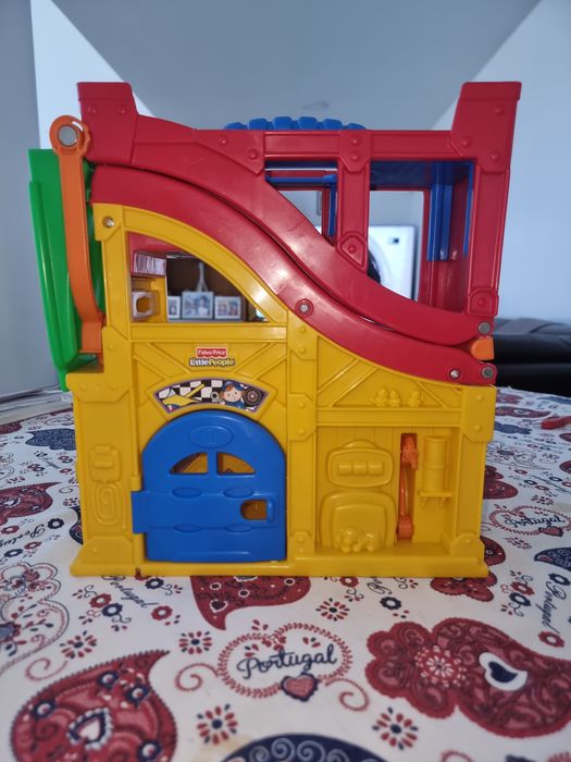 Brinquedos variados