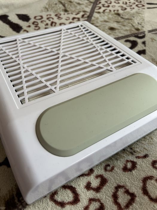 Витяжка для манікюру