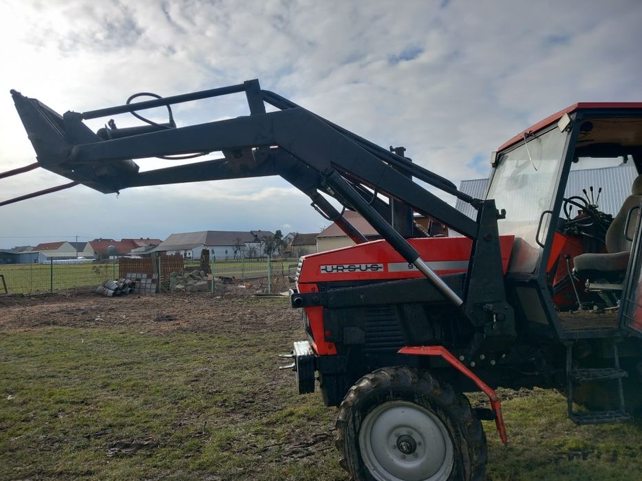 Tur do ursusa c-385 , 912 i pochodne