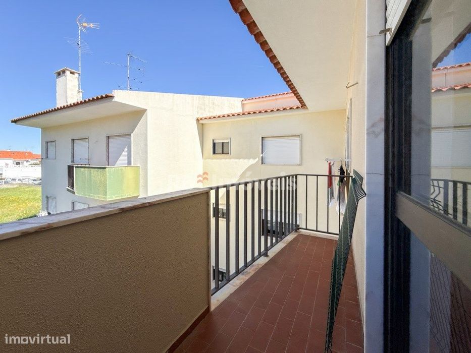 Apartamento T4 c/ Garagem e 2 Varandas - em Abrantes
