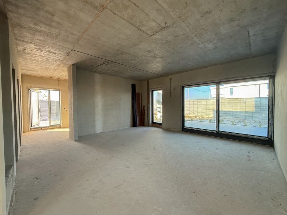 продам шикарний будинок район Щасливе