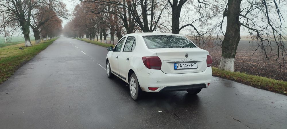 Рено логан 2019 рік 4000$