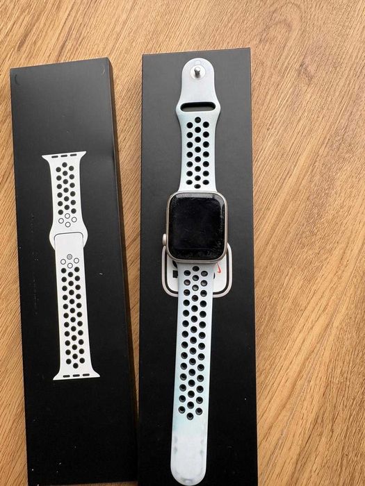 Apple Watch series 7 Nike 45mm