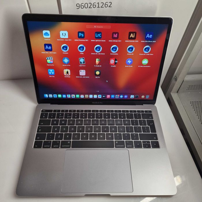 MacBook Pro 13" ( com varios programas)