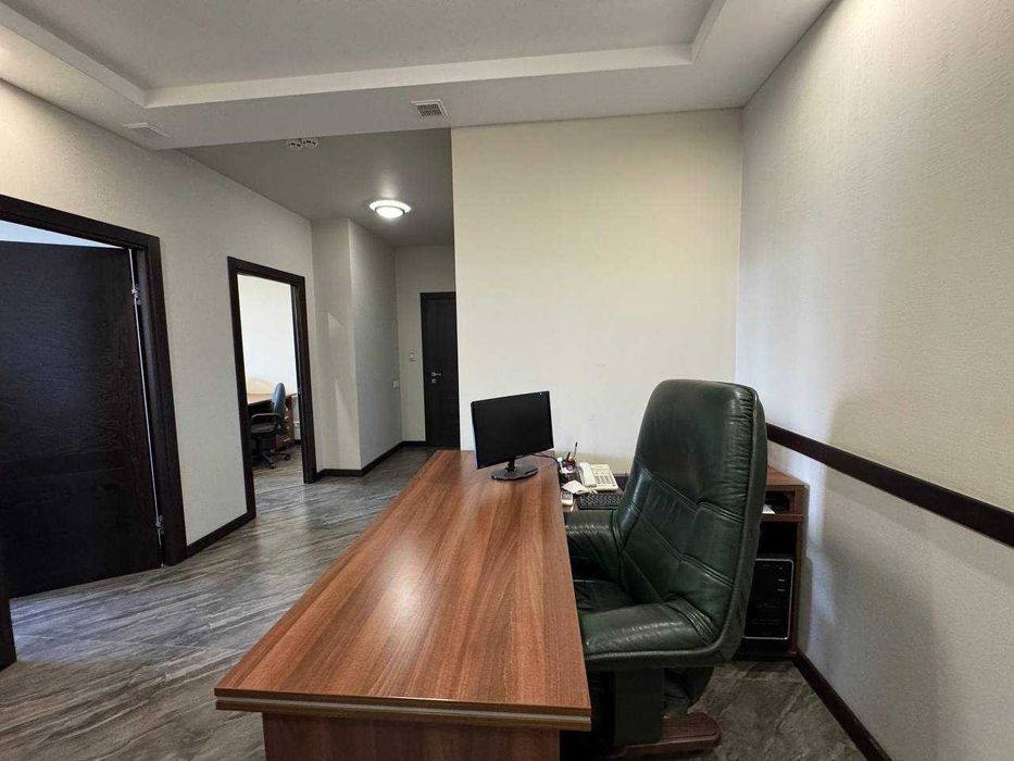 Просторий офіс з ремонтом та меблями в Голосіївському р-ні Києва
