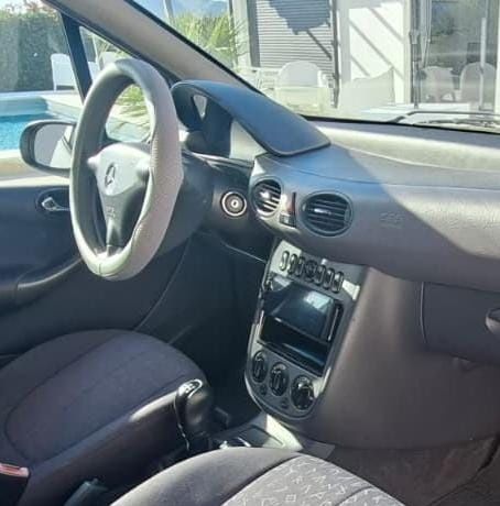Mercedes-Benz Classe A 140 Classic com Câmara traseira e Sensores de estacionamento