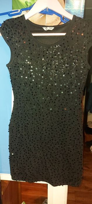 Sukienka czarna dla dziewczynki