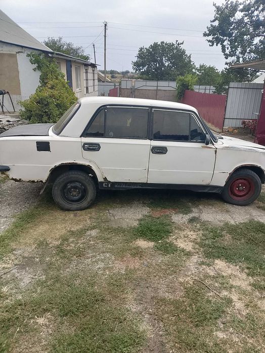 Легковий автомобіль 2101