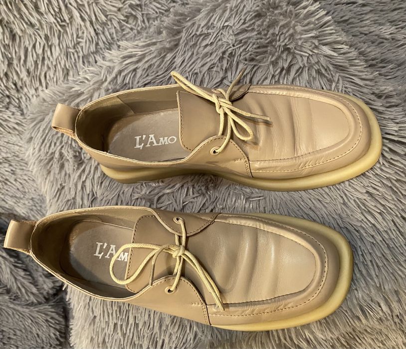 Жіноче взуття