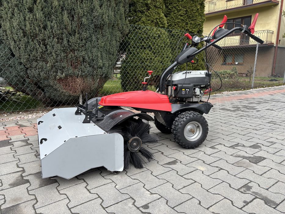 Zamiatarka, odśnieżarka Scheppach SC2200PE.
