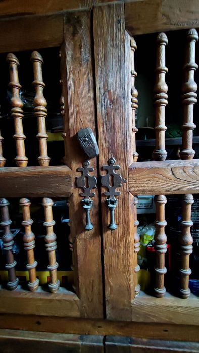 Móvel Rústico em madeira de mogno encerado