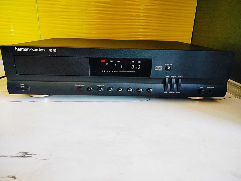 Odtwarzacz CD  Harman Kardon model HD710